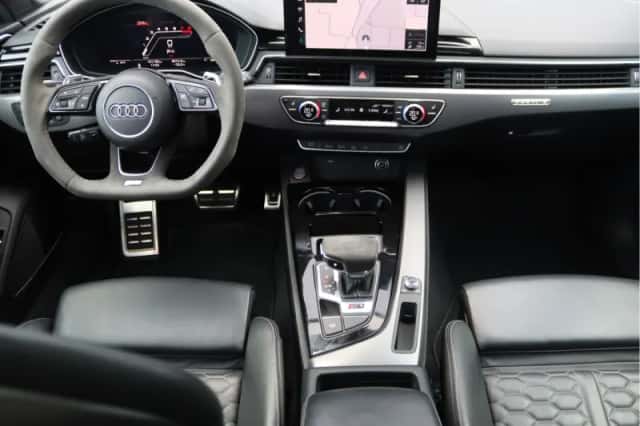 Audi A4 (2019) thumbnail 3