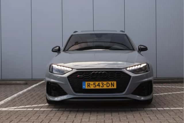 Audi A4 (2019) thumbnail 6