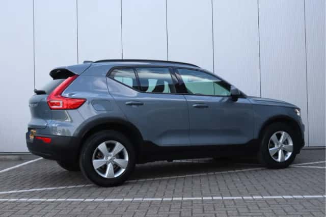 Volvo XC40 (2020) thumbnail 5