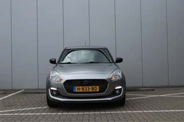 Suzuki Swift (2019) thumbnail 6