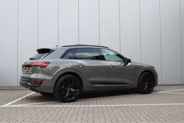 Audi Q8 e-tron (2023) thumbnail 5
