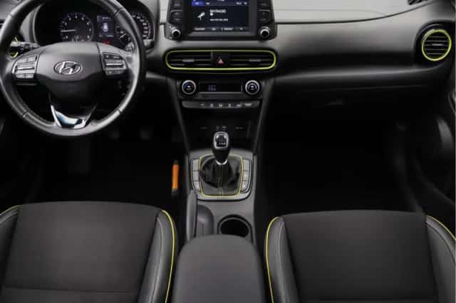 Hyundai Kona (2017) thumbnail 3