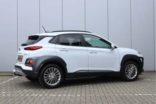 Hyundai Kona (2017) thumbnail 5