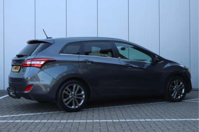Hyundai i30 (2015) thumbnail 4