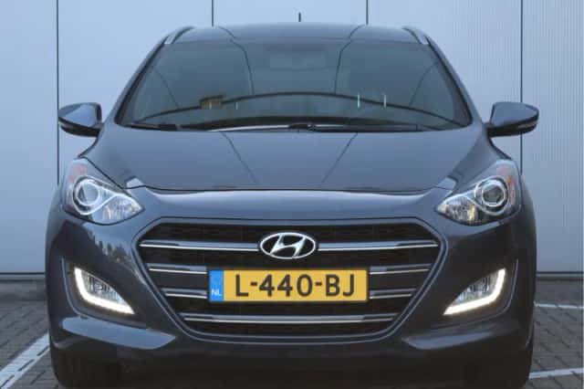 Hyundai i30 (2015) thumbnail 5
