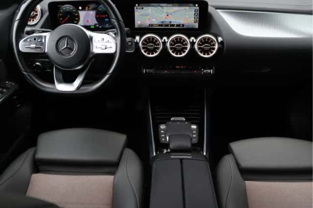 Mercedes-Benz EQA (2021) thumbnail 4