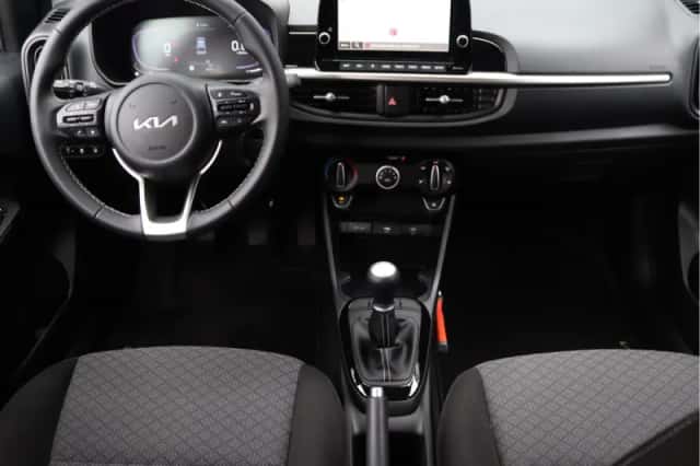 Kia Picanto (2024) thumbnail 3
