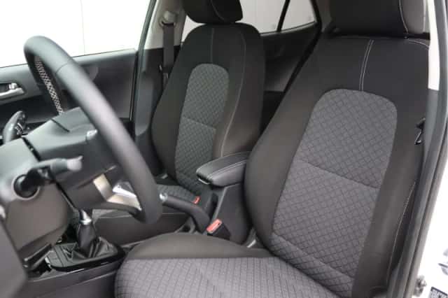 Kia Picanto (2024) thumbnail 4