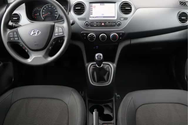 Hyundai i10 (2017) thumbnail 3