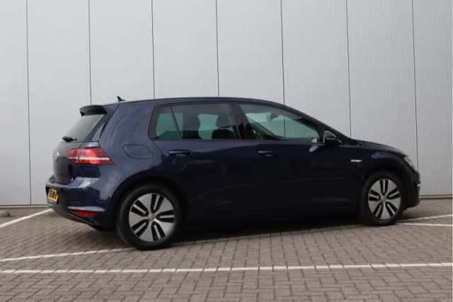 Volkswagen E-Golf (2014) thumbnail 6