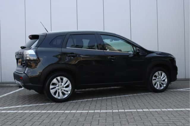 Suzuki S-Cross (2022) thumbnail 5