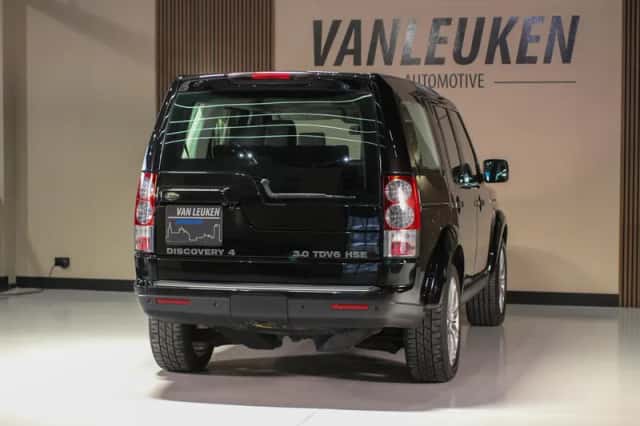 Land Rover Discovery (2010) thumbnail 6