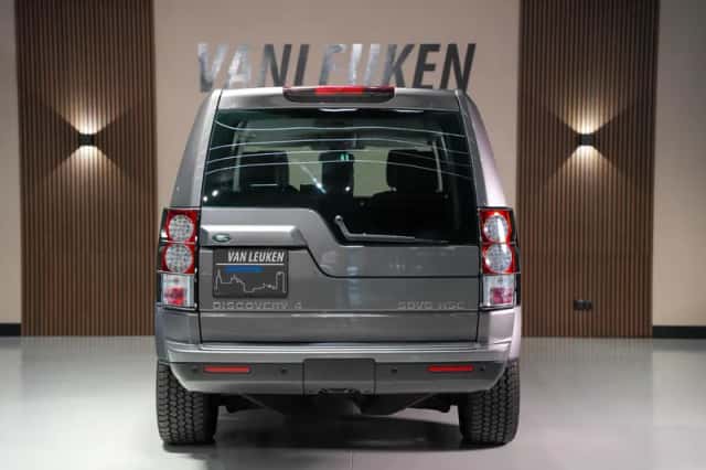 Land Rover Discovery (2011) thumbnail 6