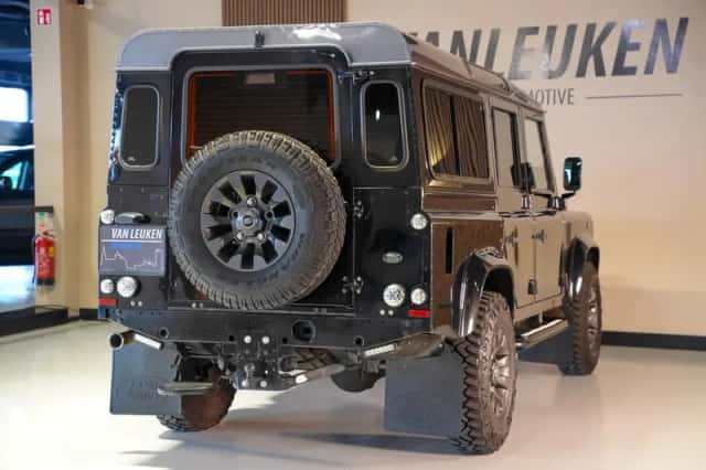 Land Rover Defender (2014) thumbnail 6