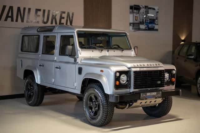 Land Rover Defender (2013) thumbnail 4