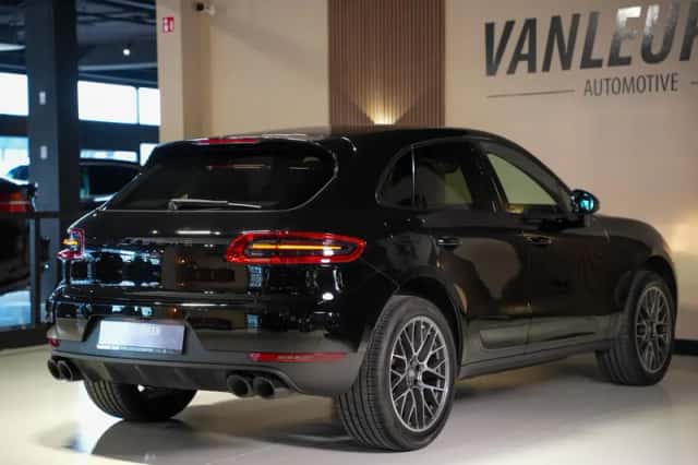 Porsche Macan (2018) thumbnail 5