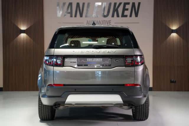 Land Rover Discovery Sport (2021) thumbnail 6