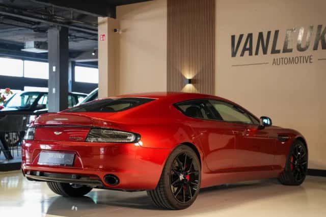Aston Martin Rapide (2013) thumbnail 5
