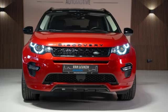 Land Rover Discovery Sport (2018) thumbnail 3