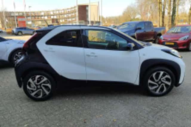Toyota Aygo X (2025) thumbnail 6