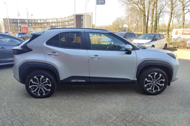 Toyota Yaris Cross (2024) thumbnail 12