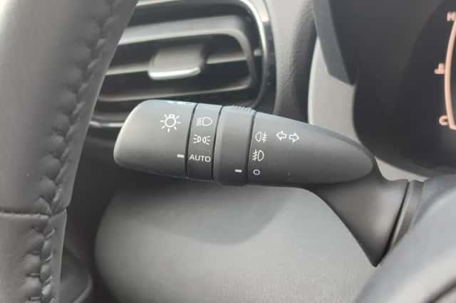 Toyota Yaris Cross (2024) thumbnail 18