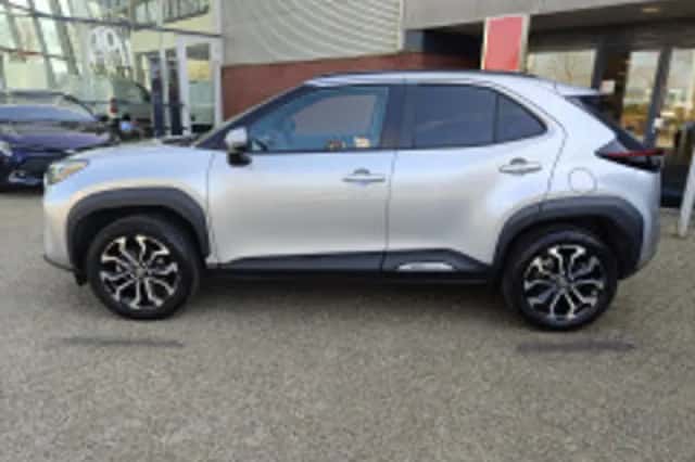 Toyota Yaris Cross (2024) thumbnail 5