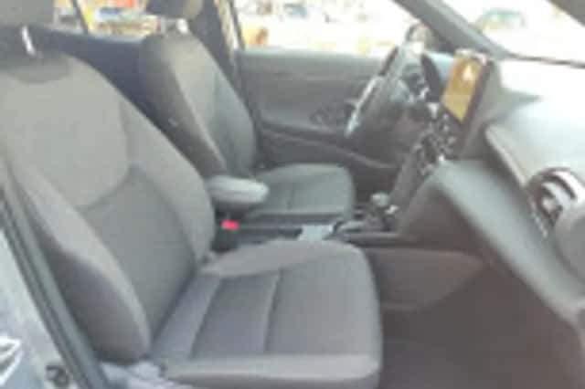 Toyota Yaris Cross (2024) thumbnail 45