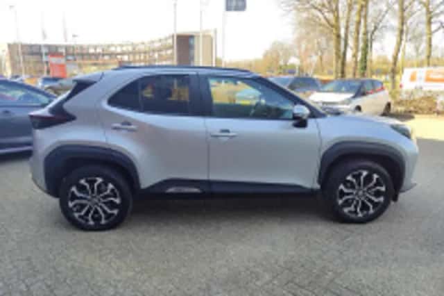 Toyota Yaris Cross (2024) thumbnail 6
