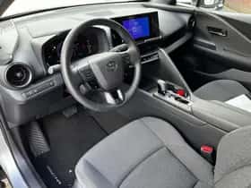Toyota C hr (2024) thumbnail 2