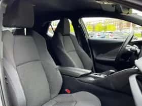 Toyota C hr (2024) thumbnail 16