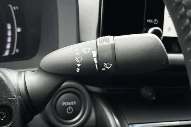 Toyota C hr (2024) thumbnail 23
