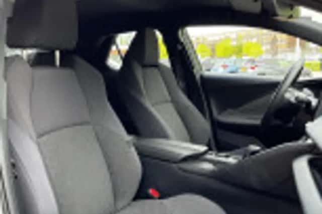 Toyota C hr (2024) thumbnail 43