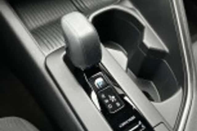 Toyota C hr (2024) thumbnail 54