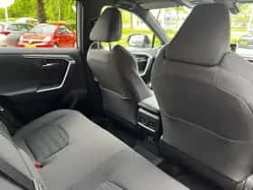 Toyota RAV4 (2021) thumbnail 15