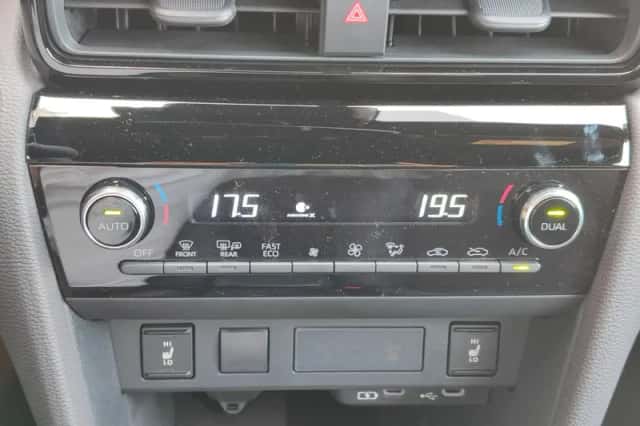 Toyota Yaris Cross (2025) thumbnail 27