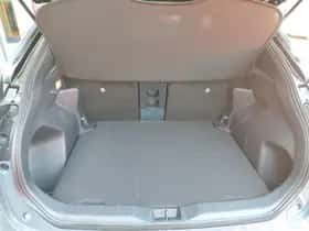 Toyota Yaris Cross (2025) thumbnail 35