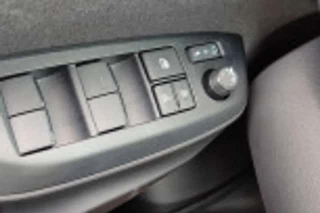 Toyota Yaris Cross (2025) thumbnail 54