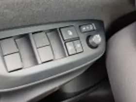 Toyota Yaris Cross (2025) thumbnail 54