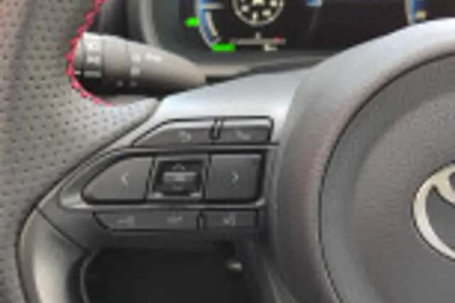 Toyota Yaris Cross (2025) thumbnail 57