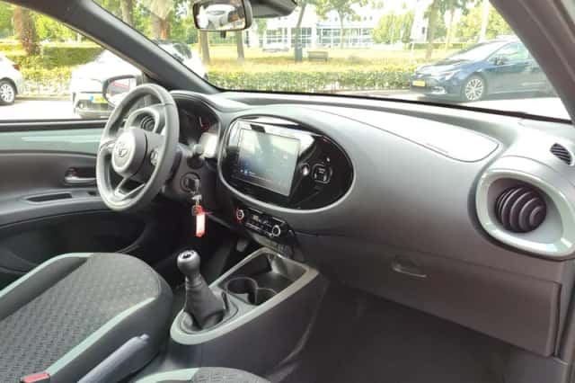 Toyota Aygo X (2025) thumbnail 25