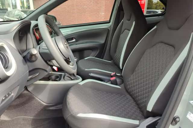 Toyota Aygo X (2025) thumbnail 28