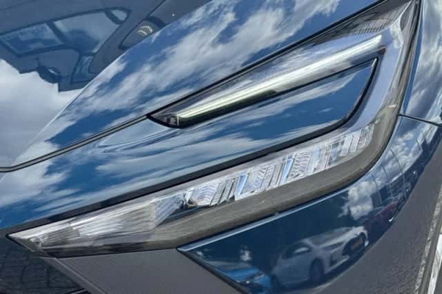 Toyota C hr (2024) thumbnail 13