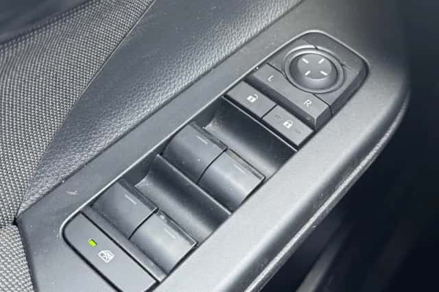Toyota C hr (2024) thumbnail 16