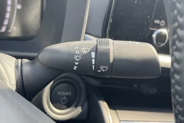 Toyota C hr (2024) thumbnail 22