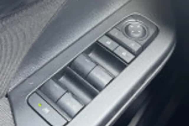Toyota C hr (2024) thumbnail 37