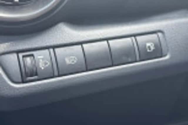 Toyota C hr (2024) thumbnail 38