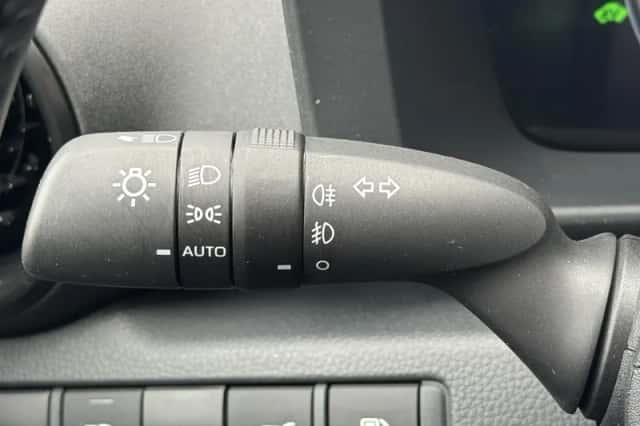 Toyota C hr (2024) thumbnail 19