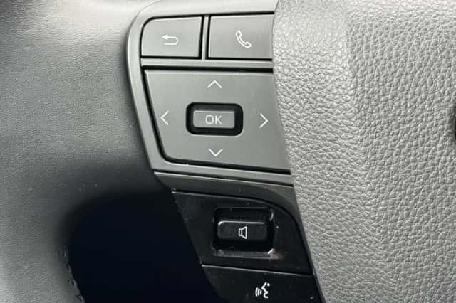 Toyota C hr (2024) thumbnail 20