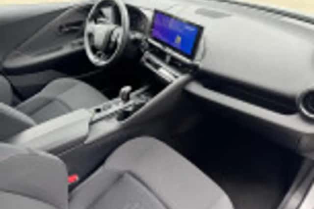 Toyota C hr (2024) thumbnail 38